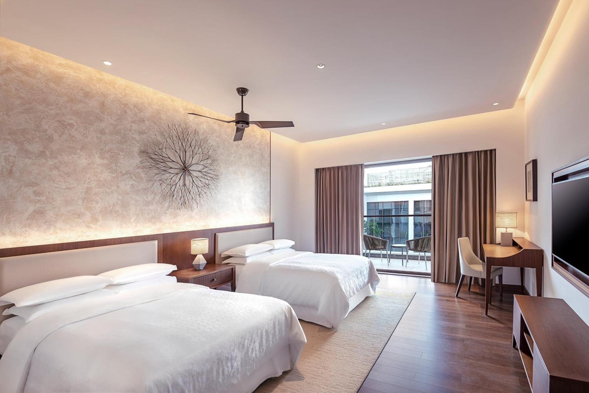 सहारा Sheraton Grand Chennai & 5*