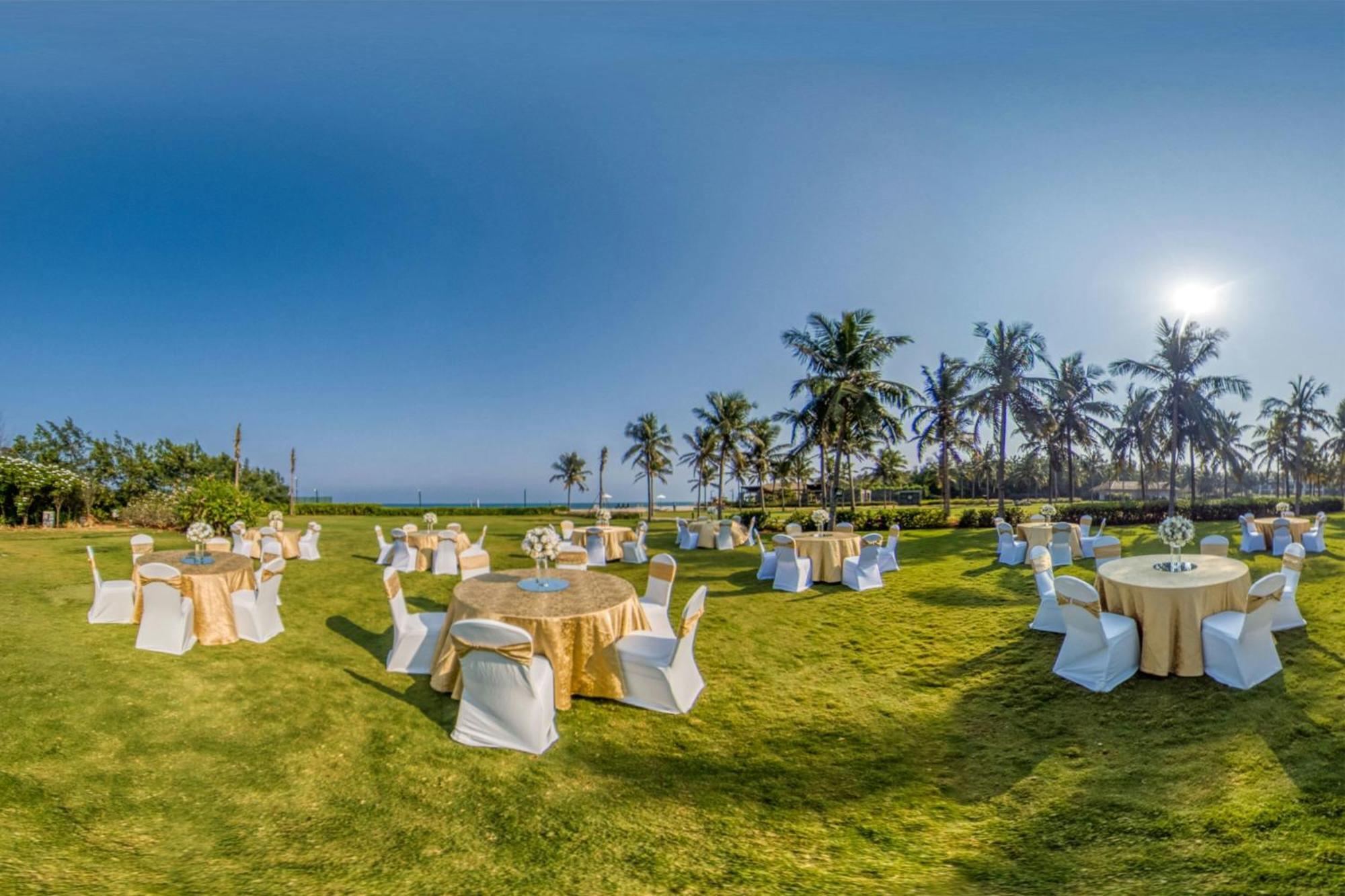 Sheraton Grand Chennai & सहारा Mahabalipuram